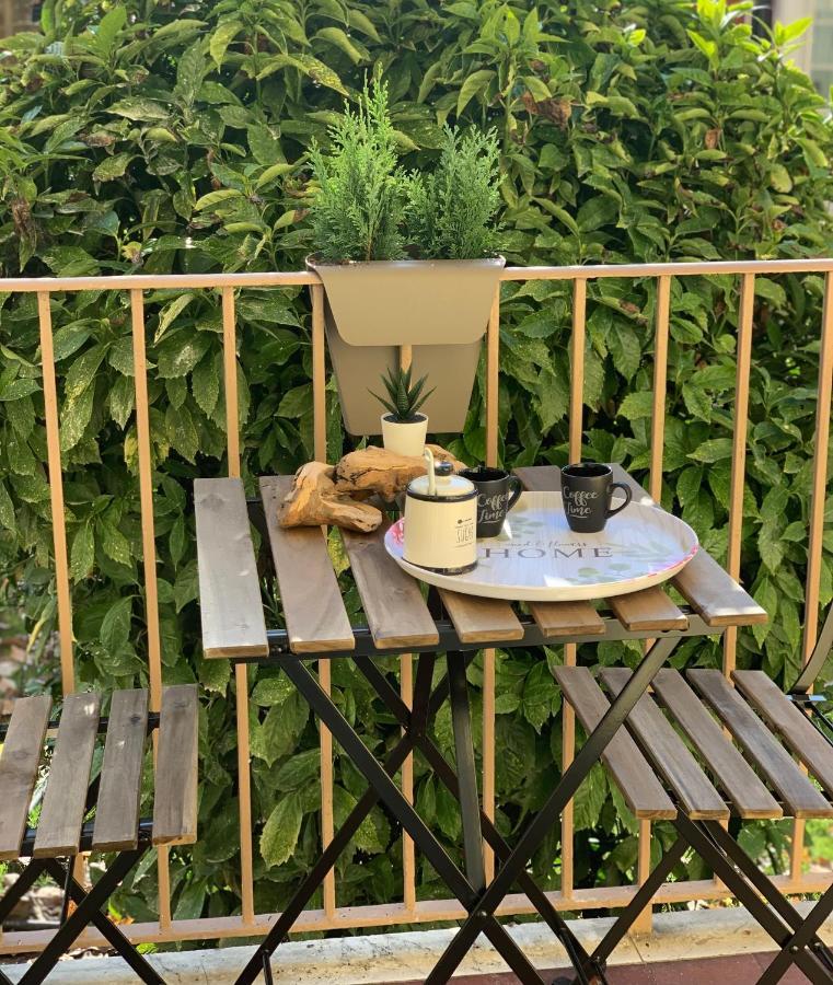 Appartamento Iris 128: il terrazzino sul giardino Torino Esterno foto